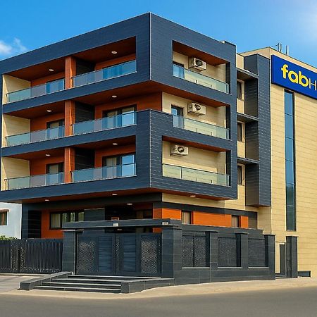 Fabhotel Vibe Нойда Экстерьер фото