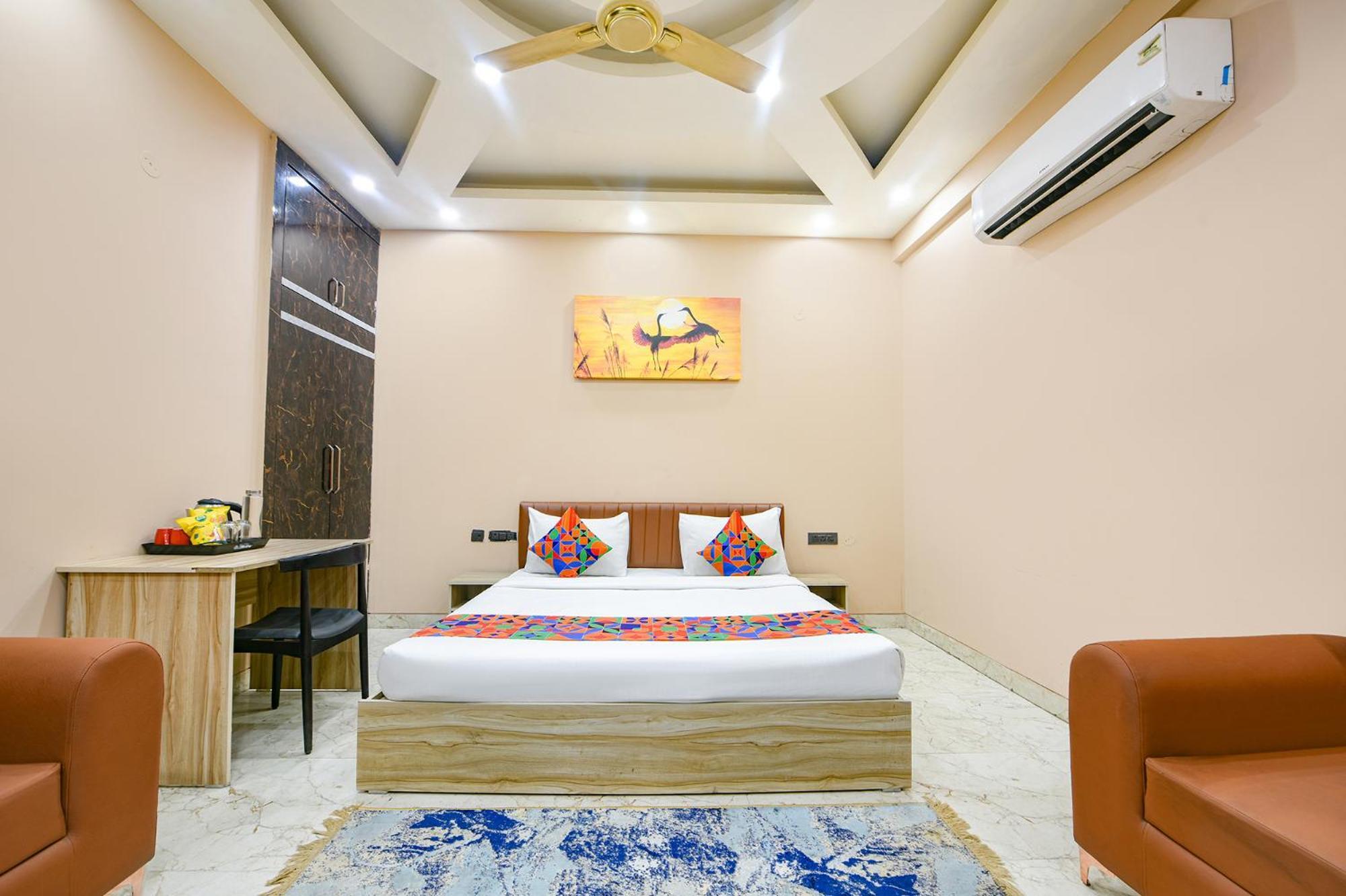 Fabhotel Vibe Нойда Экстерьер фото
