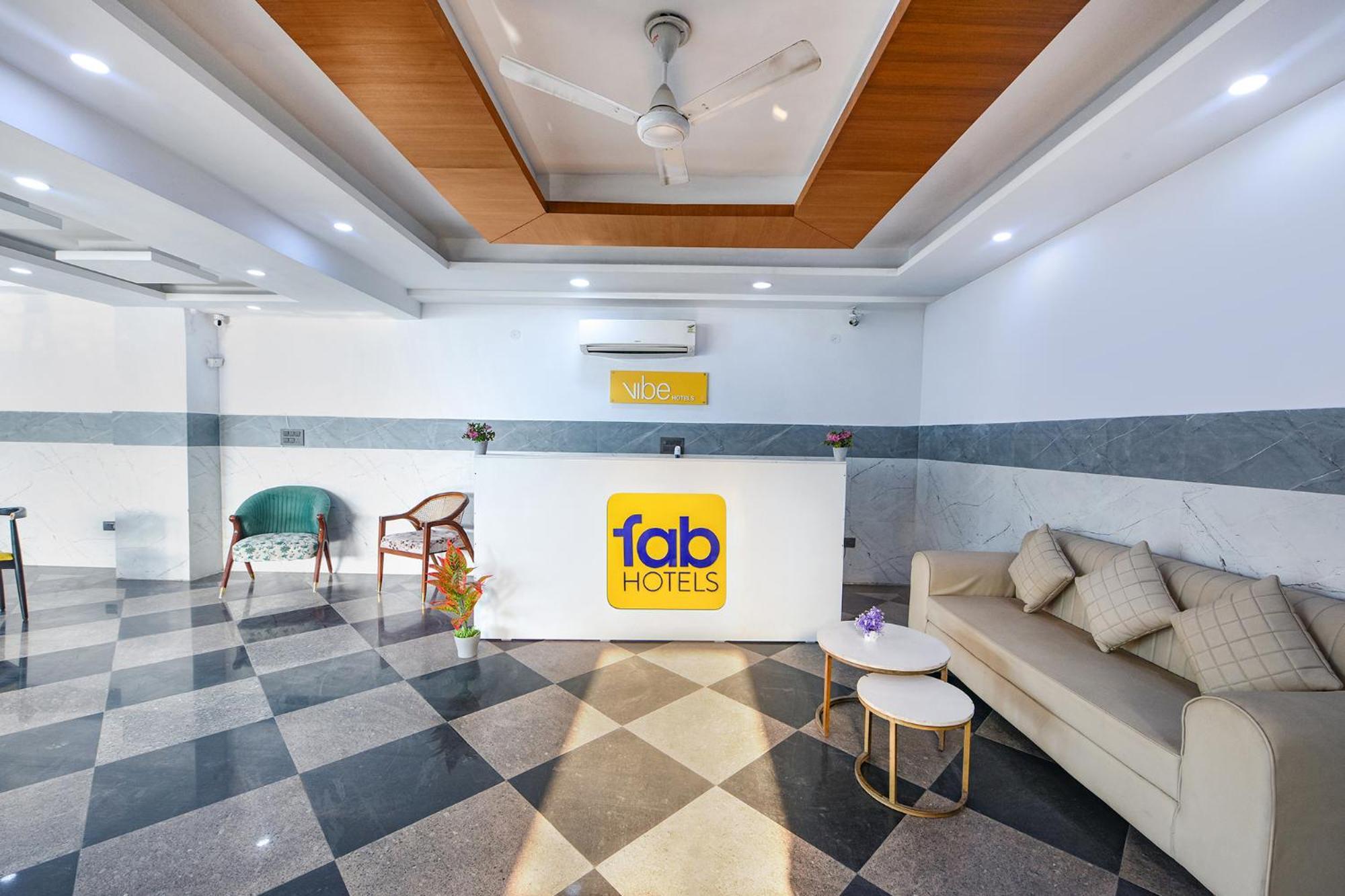Fabhotel Vibe Нойда Экстерьер фото