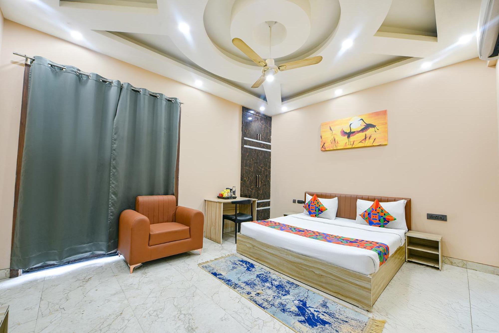 Fabhotel Vibe Нойда Экстерьер фото