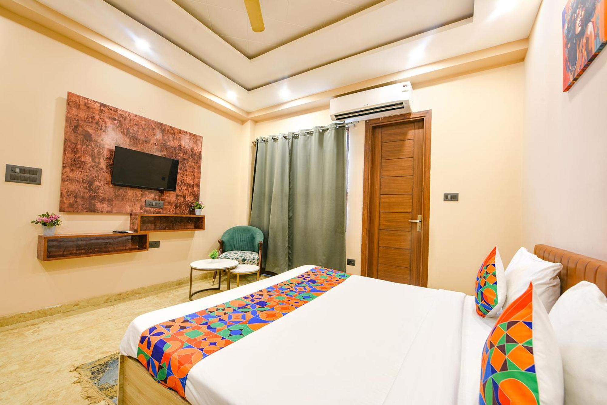 Fabhotel Vibe Нойда Экстерьер фото